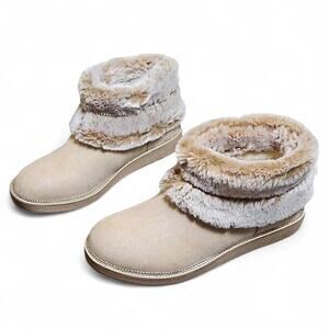 New in Box Bebe Nayelli Fur Ankle Booties in Sand Sz 7
